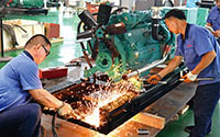 華全_濰坊里卡多機(jī)組_工廠一角